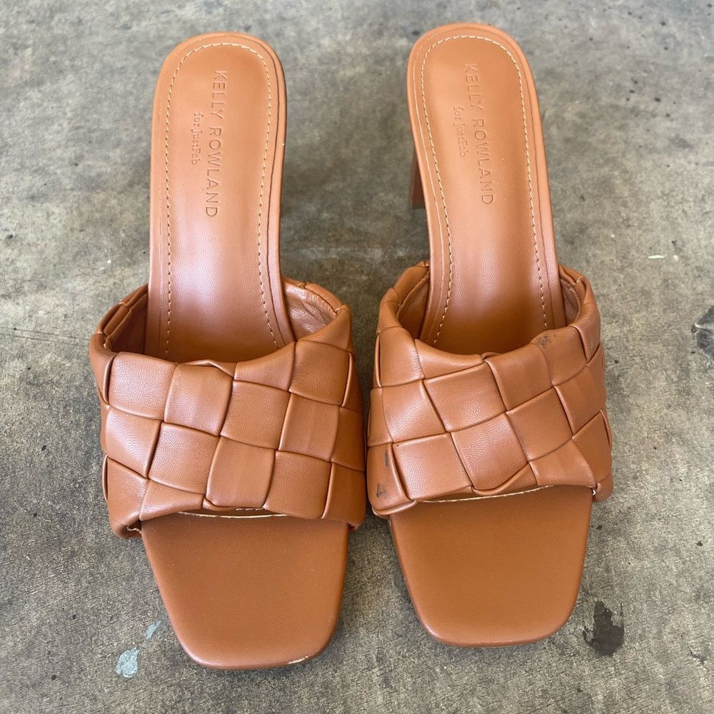 Kelly Rowland chestnut heels